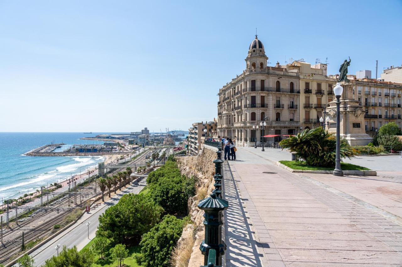 Hauzify I Domus Tarragona Apartment Bagian luar foto